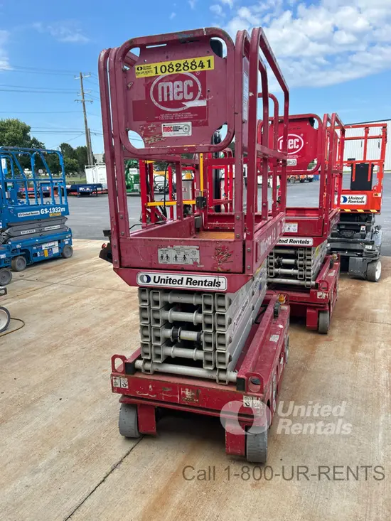 2018 MEC MICRO 19 Scissor Lift