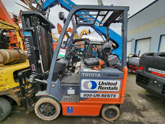 2019 Toyota 8FBCU25 Warehouse Forklift