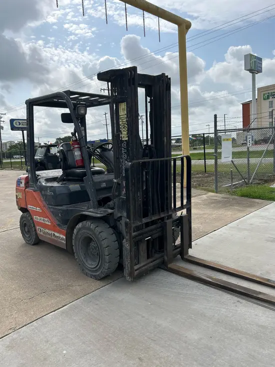 2018 Toyota 8FDU25 Warehouse Forklift