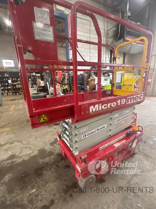 2019 MEC MICRO 19 Scissor Lift
