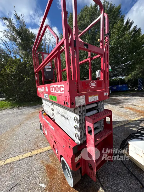 2019 MEC MICRO 26 Scissor Lift