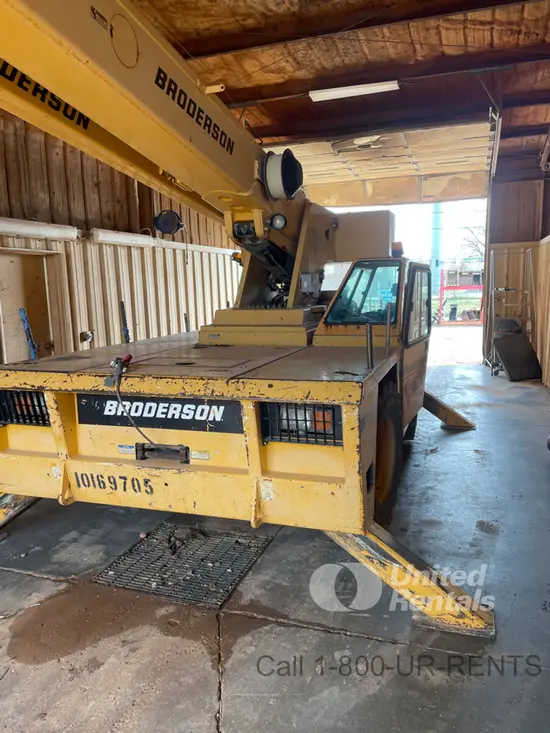 2013 Broderson IC-200-3H