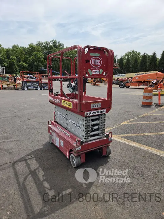 2019 MEC MICRO 19 Scissor Lift