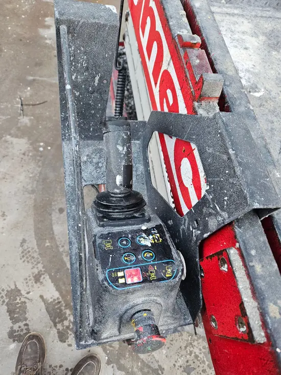2018 MEC MICRO 19 Scissor Lift