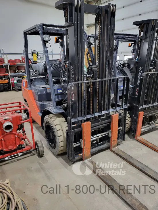 2020 Toyota 8FGU30 Warehouse Forklift