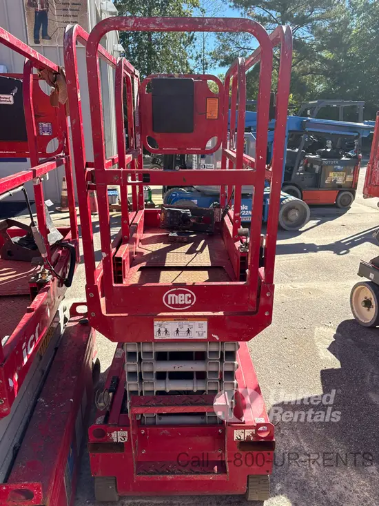 2018 MEC MICRO 19 Scissor Lift