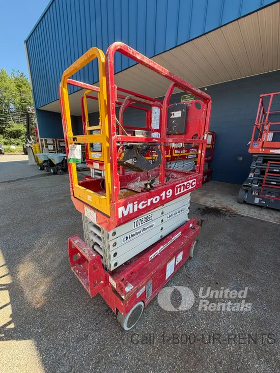 2018 MEC MICRO 19 Scissor Lift