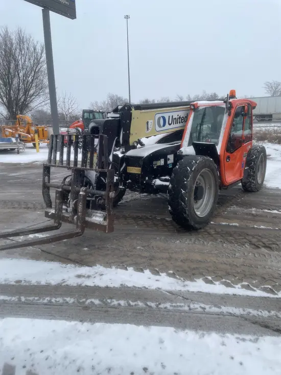 2018 JLG 742 Forklift