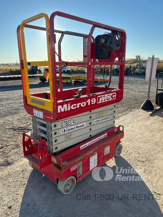 2018 MEC MICRO 19 Scissor Lift