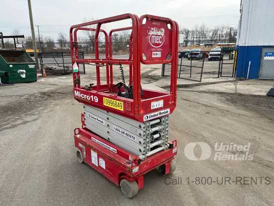 2019 MEC MICRO 19 Scissor Lift