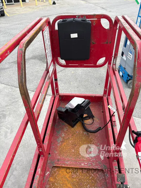 2019 MEC MICRO 19 Scissor Lift