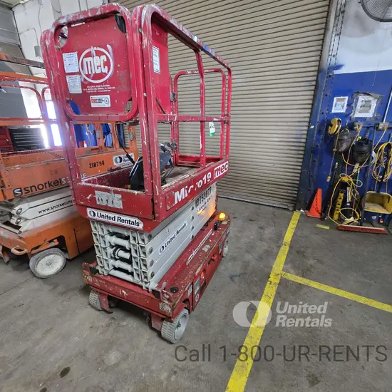 2018 MEC MICRO 19 Scissor Lift