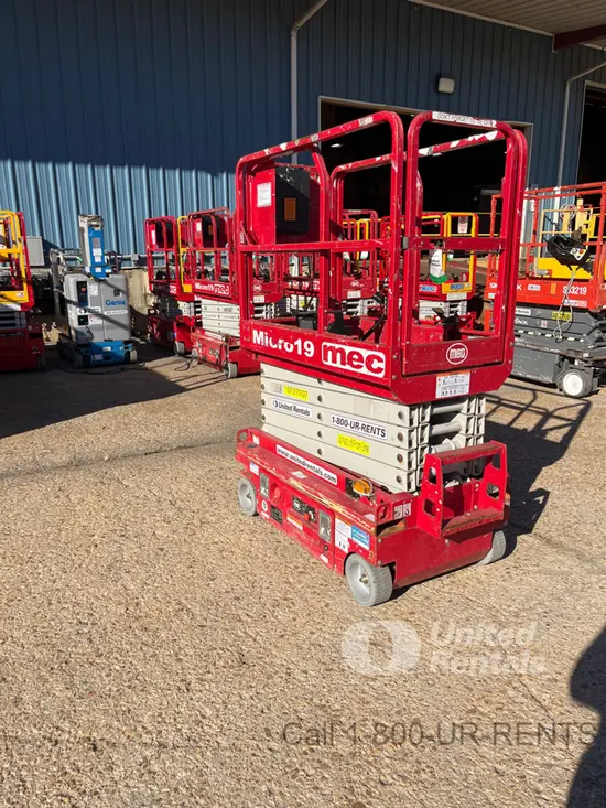 2018 MEC MICRO 19 Scissor Lift