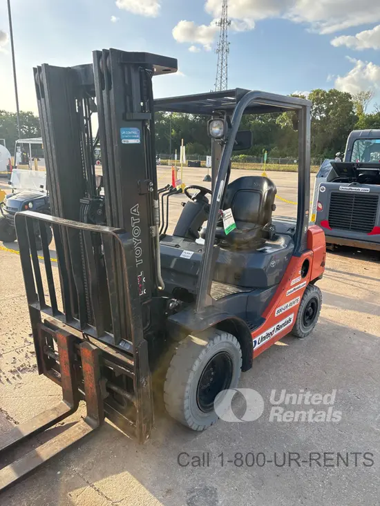 2019 Toyota 8FDU25 Warehouse Forklift