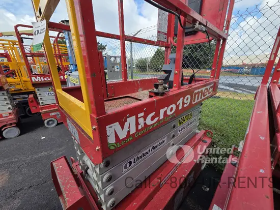 2019 MEC MICRO 19 Scissor Lift