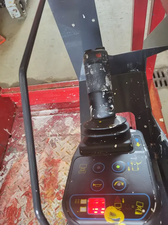 2019 MEC MICRO 19 Scissor Lift
