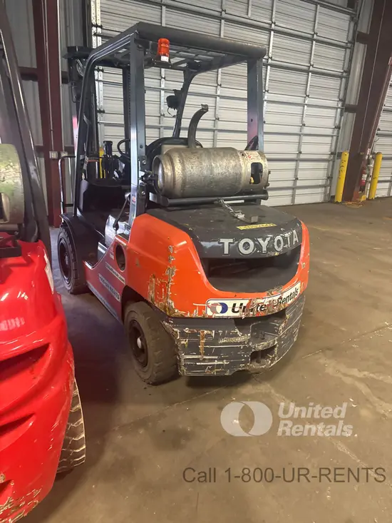 2020 Toyota 8FGU30 Warehouse Forklift