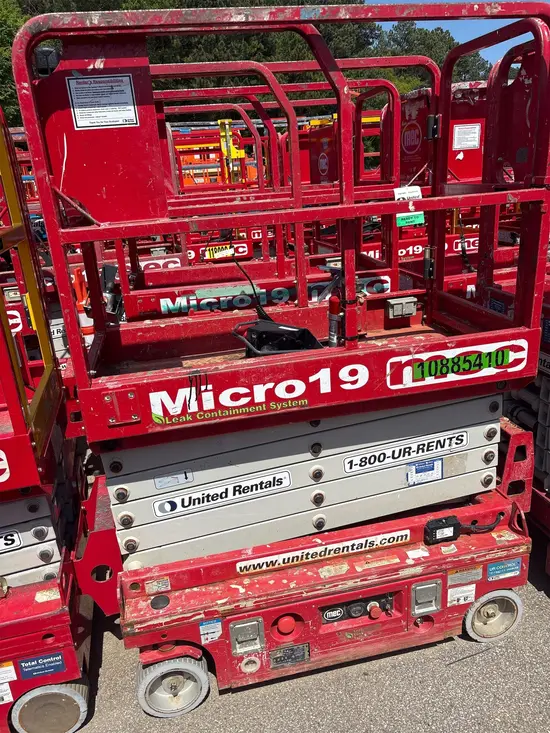 2019 MEC MICRO 19 Scissor Lift