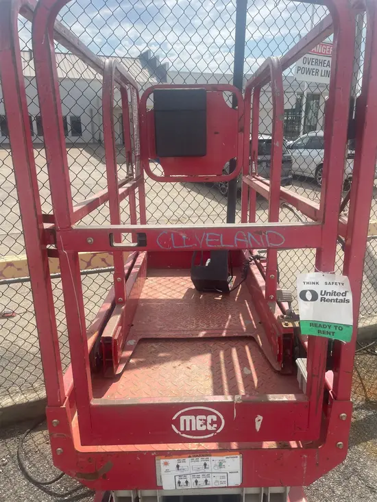 2019 MEC MICRO 19 Scissor Lift