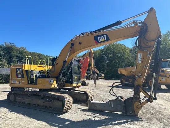 2019 CAT 320 Excavator