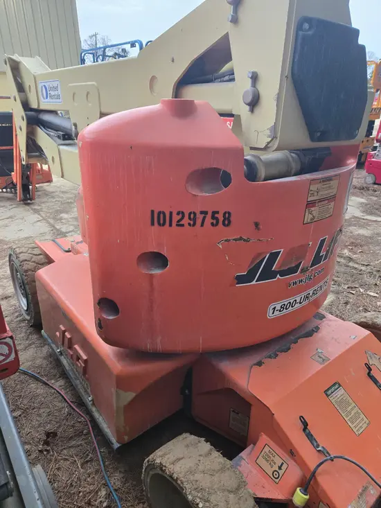 2013 JLG E400AJPN Articulating Boom Lift