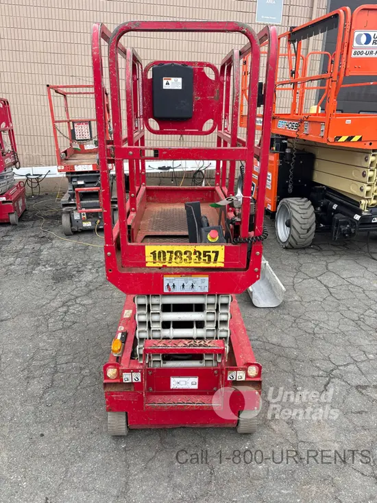 2018 MEC MICRO 19 Scissor Lift