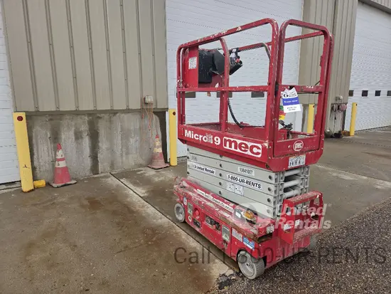 2018 MEC MICRO 19 Scissor Lift