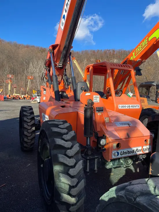 2017 SKYTRAK 6042 Forklift