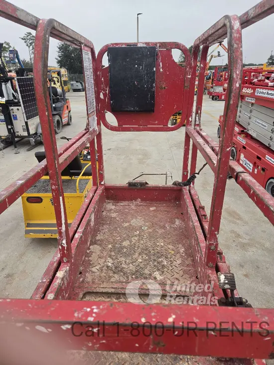 2020 MEC MICRO 19 Scissor Lift