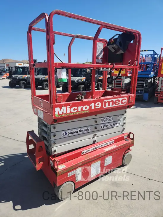 2019 MEC MICRO 19 Scissor Lift