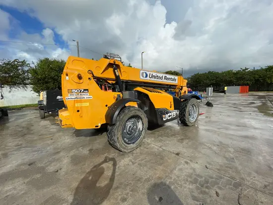 2021 JCB 507-42 Forklift