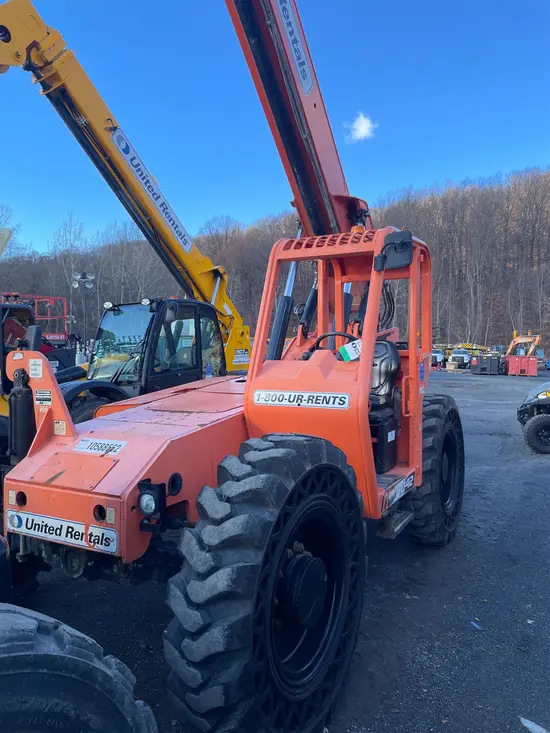 2017 SKYTRAK 6042 Forklift