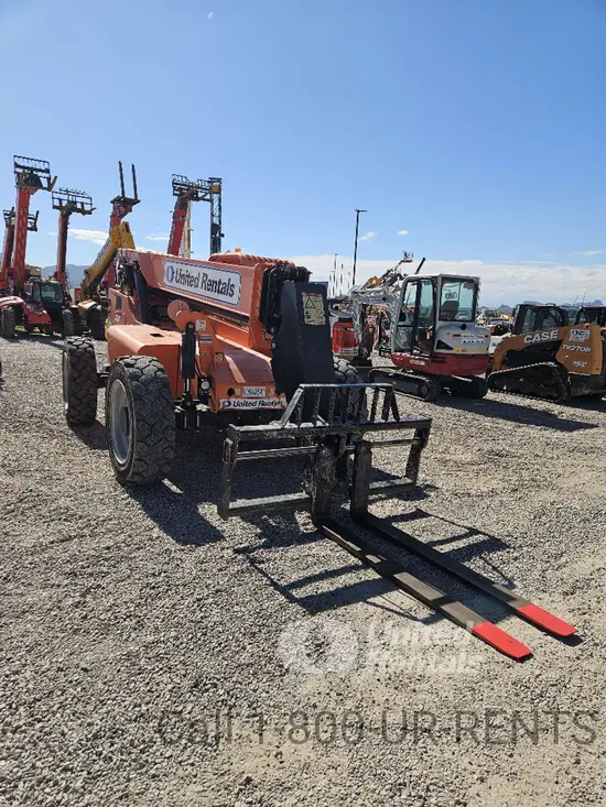 2019 SKYTRAK 6042 Forklift