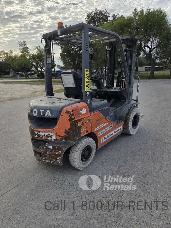 2018 Toyota 8FDU25 Warehouse Forklift