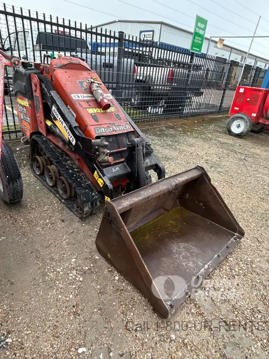 2021 Ditch Witch SK600 Track Loader