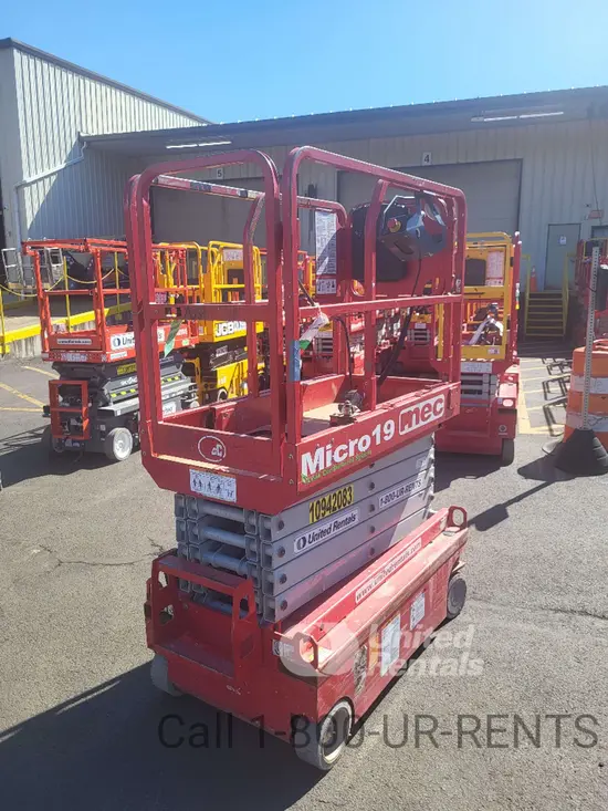 2019 MEC MICRO 19 Scissor Lift