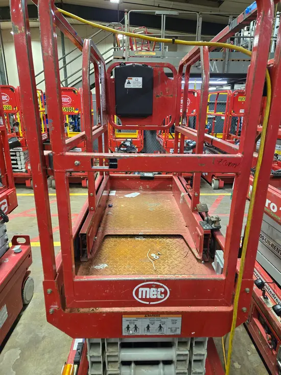 2018 MEC MICRO 19 Scissor Lift