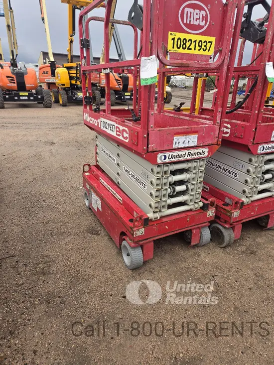 2018 MEC MICRO 19 Scissor Lift
