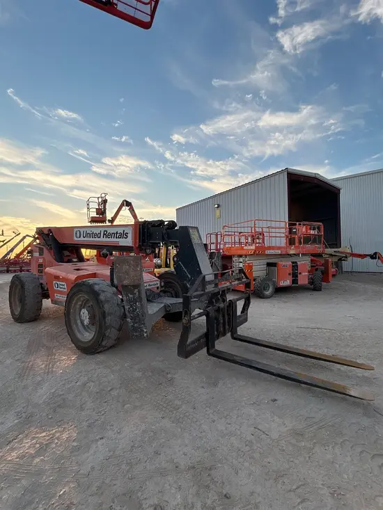 2017 SKYTRAK 10054 Forklift
