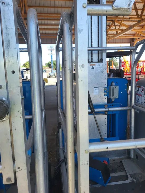 2019 Genie GR-20 Self-Propelled One-Person Lift