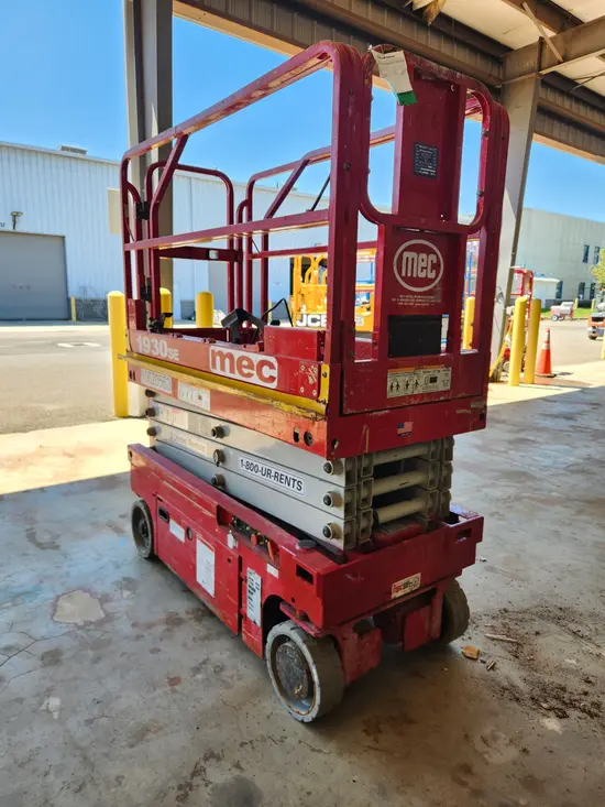 2017 MEC 1930SE Scissor Lift