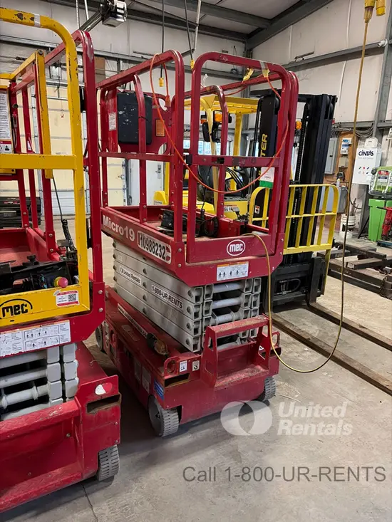 2019 MEC MICRO 19 Scissor Lift