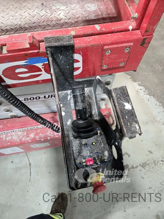 2019 MEC MICRO 19 Scissor Lift