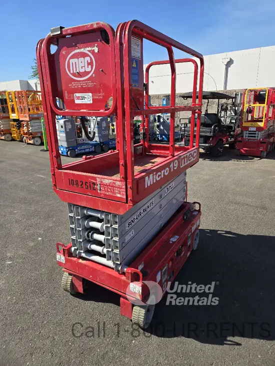 2018 MEC MICRO 19 Scissor Lift