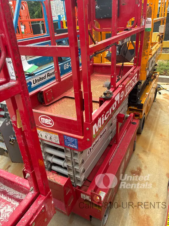 2019 MEC MICRO 19 Scissor Lift