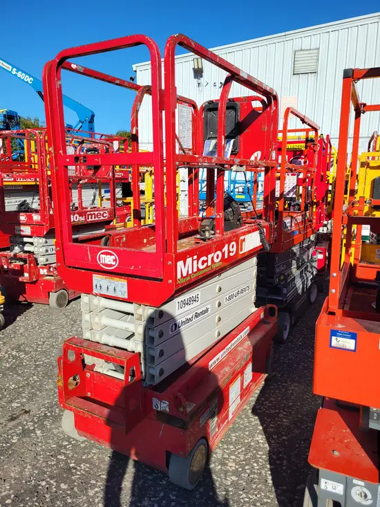 2019 MEC MICRO 19 Scissor Lift