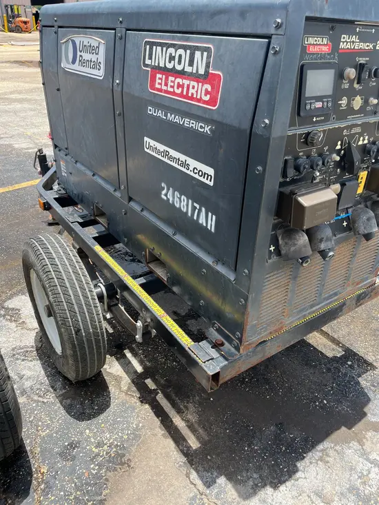 2020 Lincoln Electric DUAL MAVERICK Welder