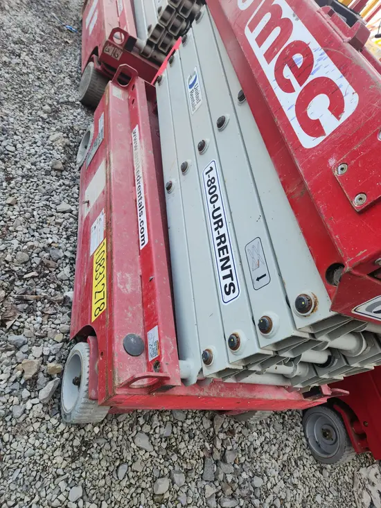 2018 MEC MICRO 19 Scissor Lift