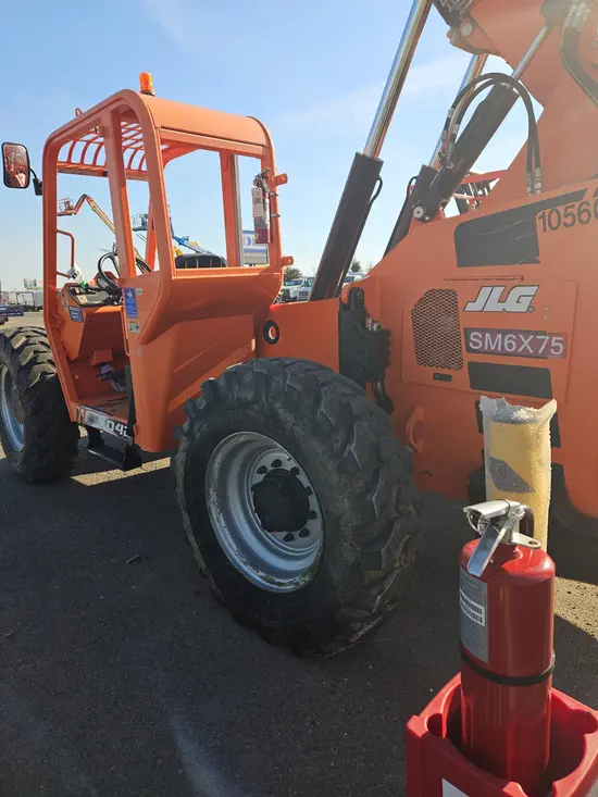 2017 SKYTRAK 6042 Forklift