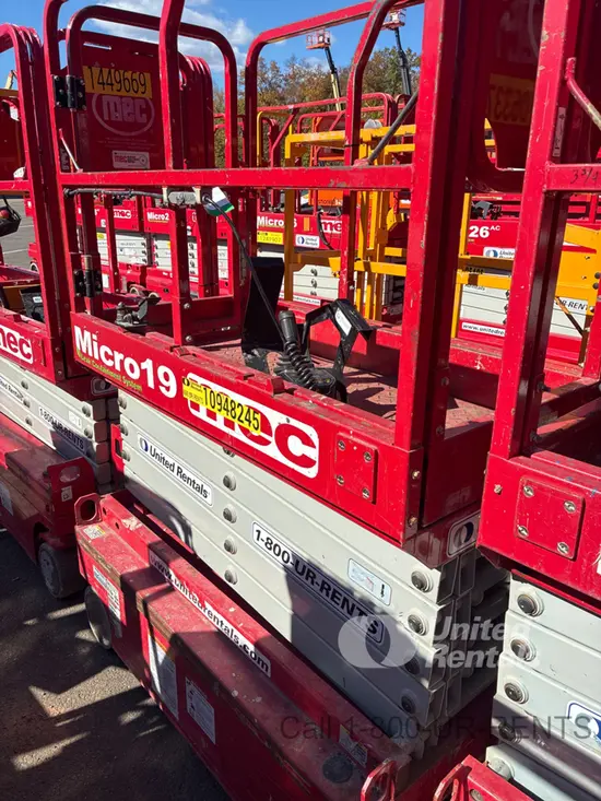 2019 MEC MICRO 19 Scissor Lift